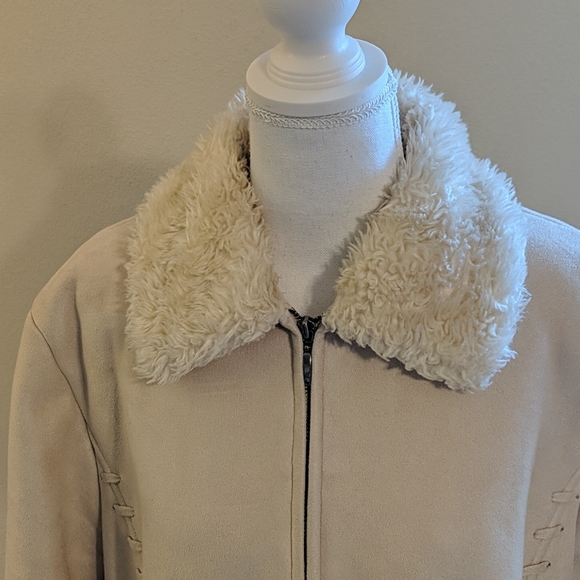 Liz Claiborne Woman Suade Like Winter Coat - Picture 3 of 10